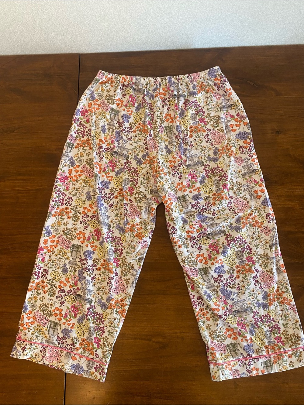 BedHead Women’s Floral Capri Pajama Set 3/4 sleeve - Picture 13 of 16